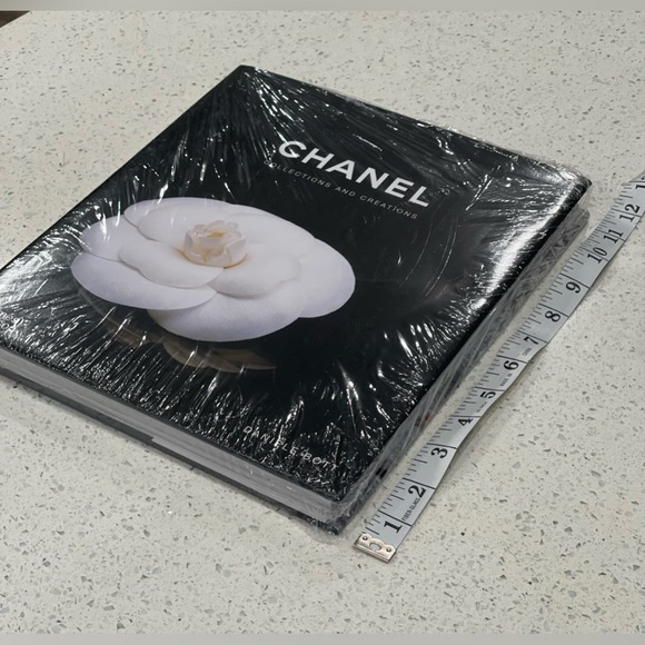 NWT Sealed - CHANEL Collections & Creations Book - Picture 3 of 6